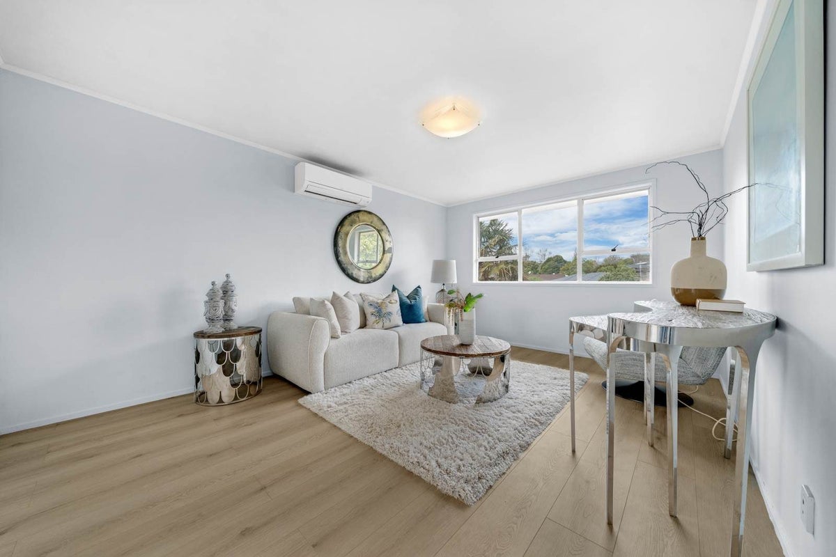 15 Tangelo Place, Bucklands Beach, Manukau City, Auckland - Carousel 2