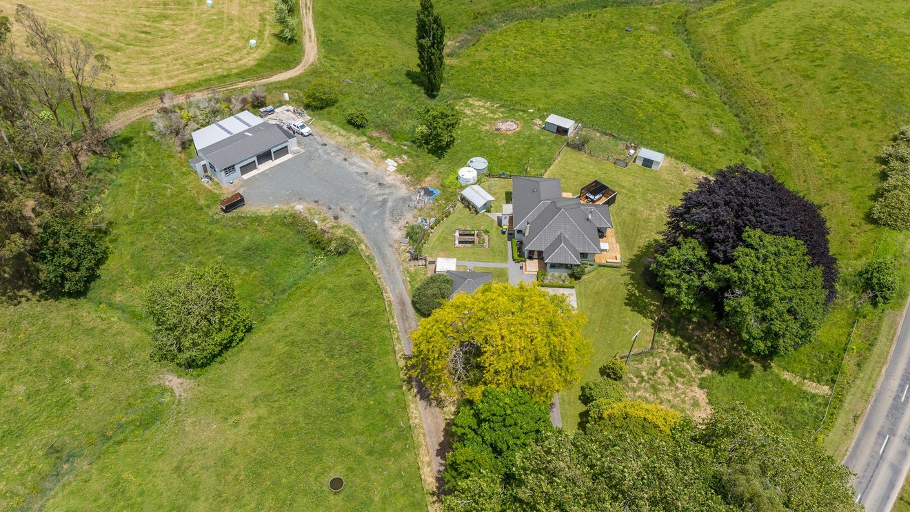 1056 Limeworks Loop Road, Karamu, Hamilton - Carousel 1