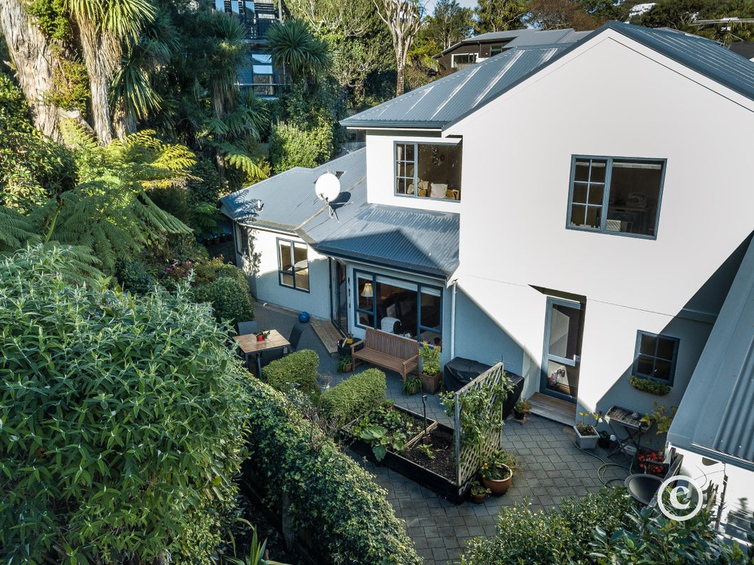 5C Ngatoto Street, Khandallah, Wellington - Carousel 15