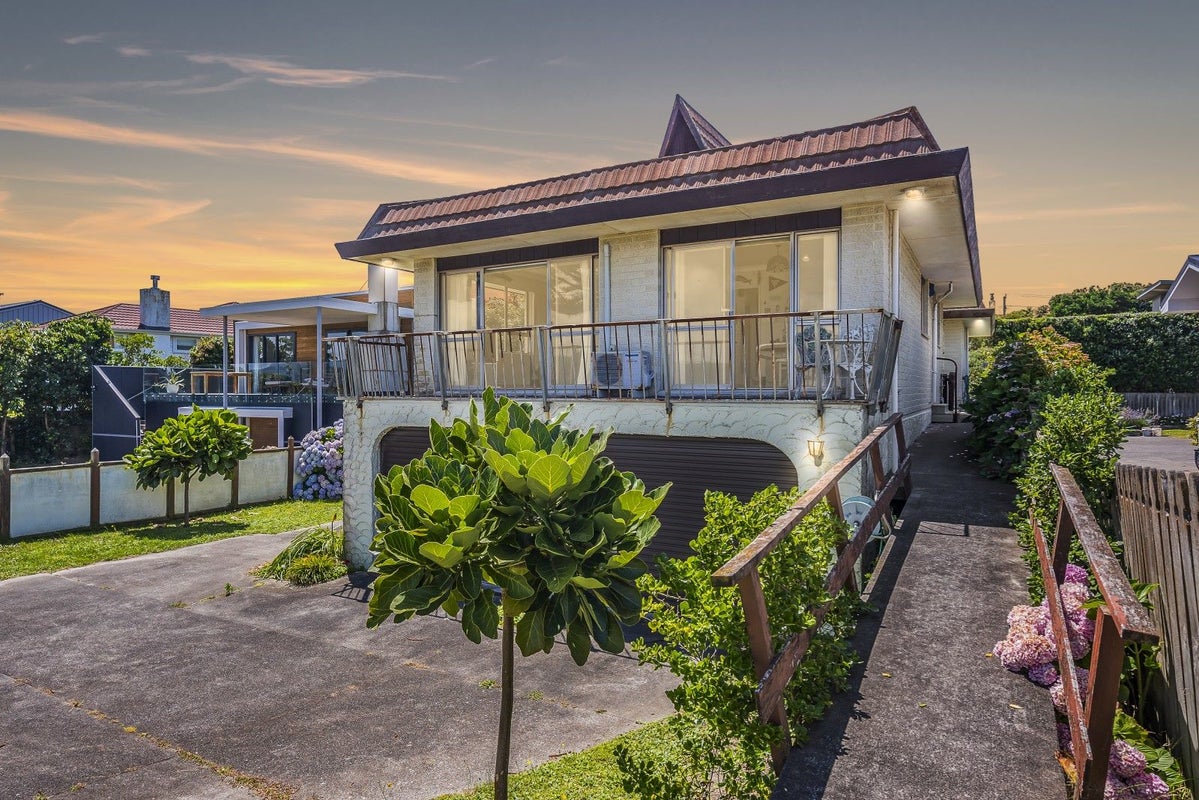 80A Marine Parade, Paraparaumu Beach, Paraparaumu - Carousel 1