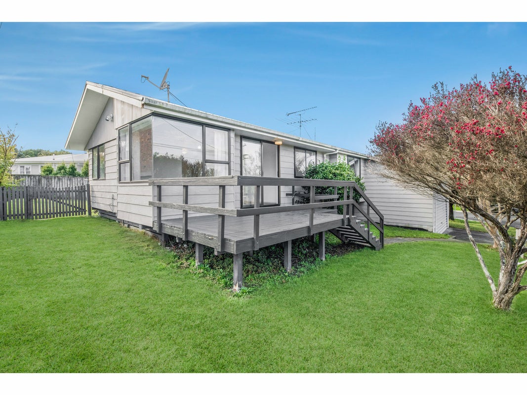 1/1 Meadowvale Avenue, Forrest Hill, Auckland - Carousel 1