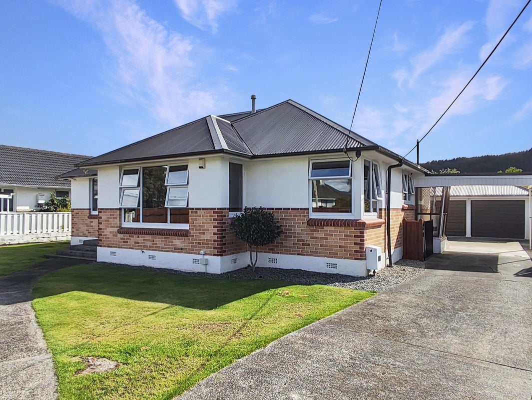 77 Fraser Crescent, Elderslea, Upper Hutt - Carousel 16