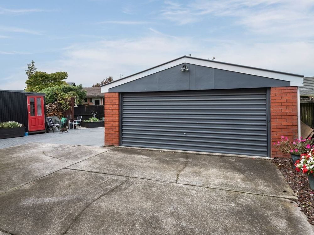 18 Lowry Avenue, Redwood, Christchurch - Carousel 15
