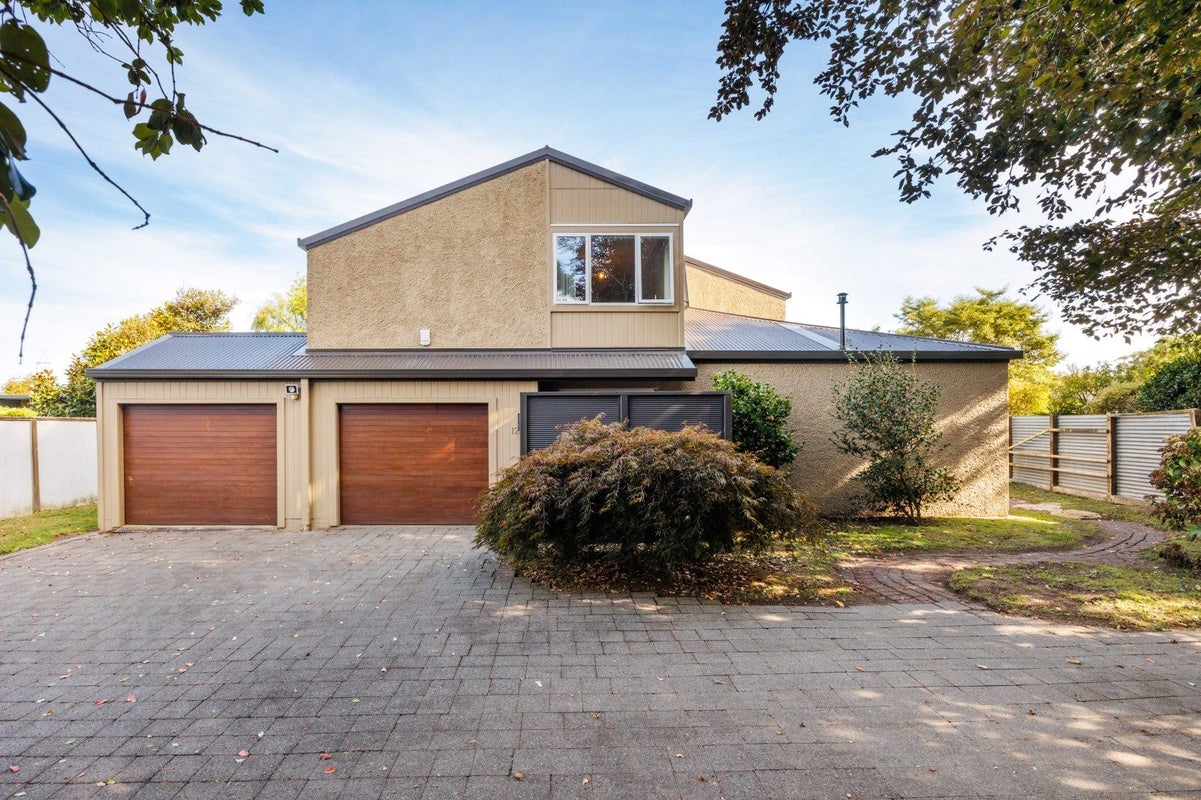 12 Truscott Grove, Awapuni, Palmerston North - Carousel 30