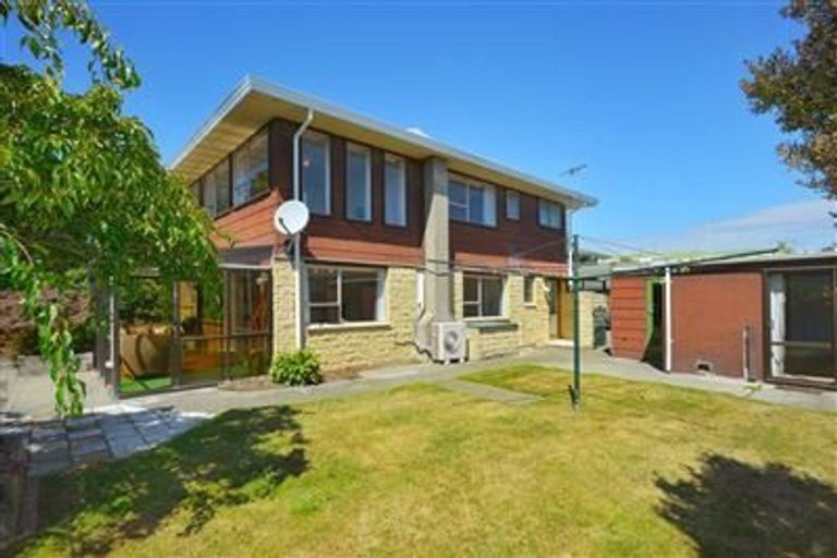 2/8A Rachel Place, Avonhead, Christchurch - Carousel 1