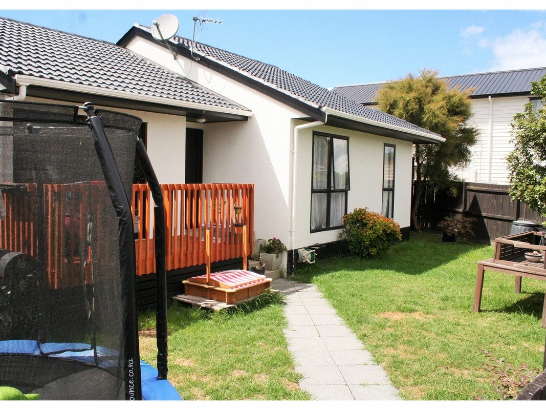 1/16 Edwin Freeman Place, Ranui, Auckland - Carousel 2
