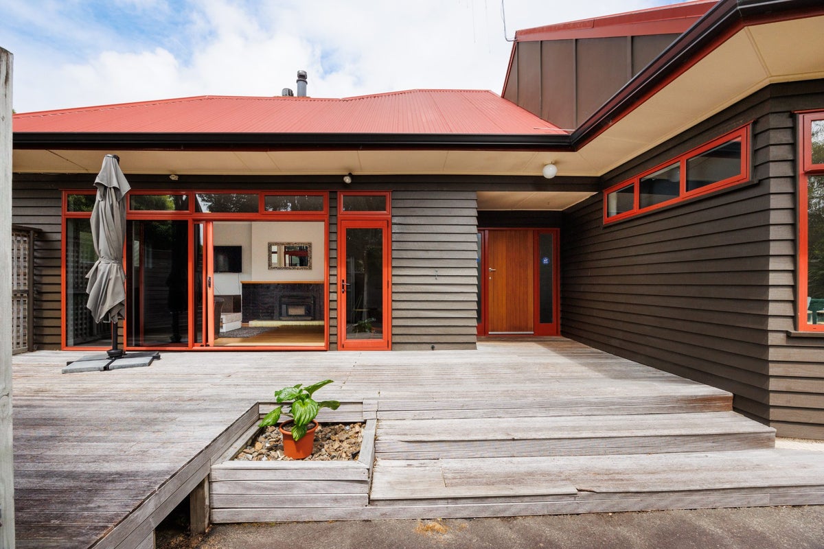 230 Victoria Avenue, Hokowhitu, Palmerston North - Carousel 1