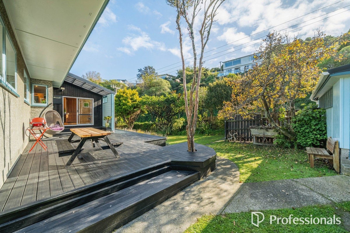 20 London Road, Korokoro, Lower Hutt - Carousel 2