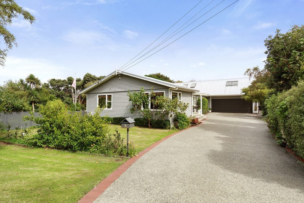 12 Edwin Street, Belmont, Lower Hutt - Carousel 1