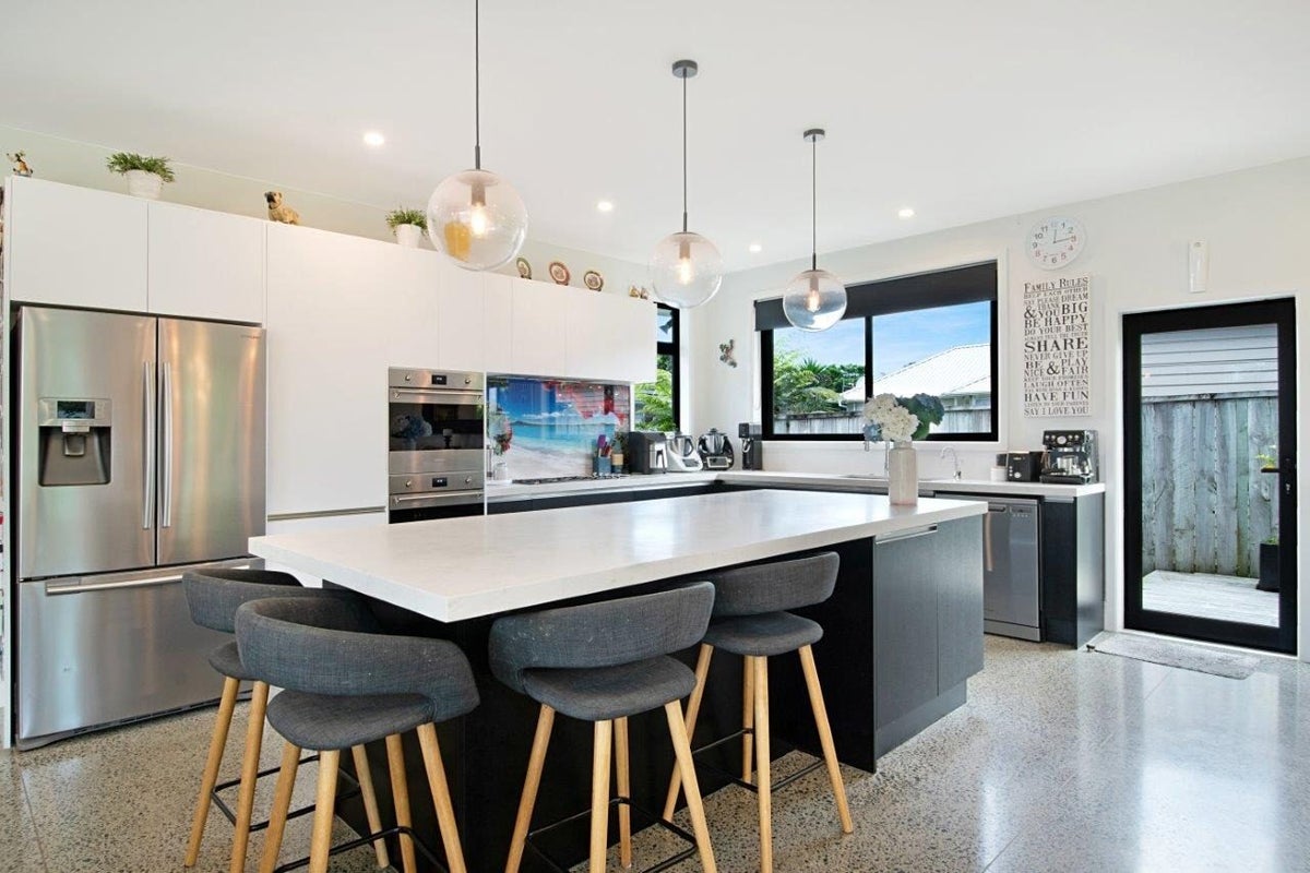 3 Shamrock Lane, Te Atatu Peninsula, Auckland - Carousel 19