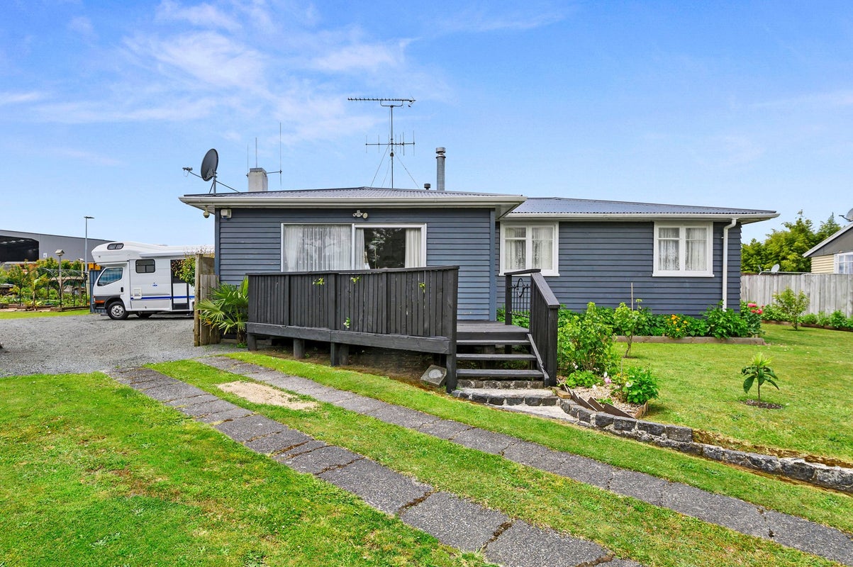 2 Linton Place, Tokoroa, Tokoroa - Carousel 32