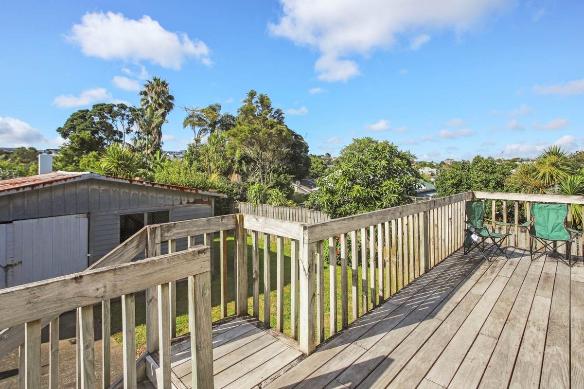 6 Julian Street, Grey Lynn, Auckland - Carousel 2