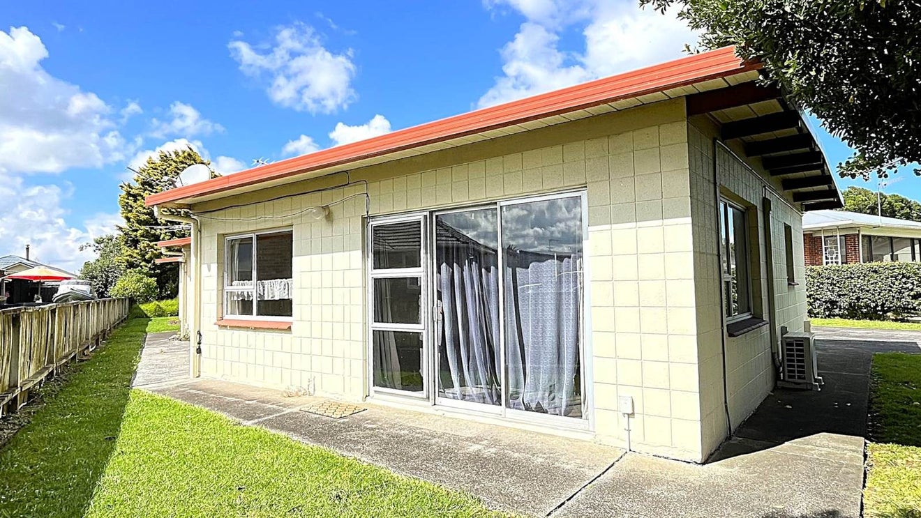 13 Sandspit Road, Waiuku, Waiuku - Carousel 1