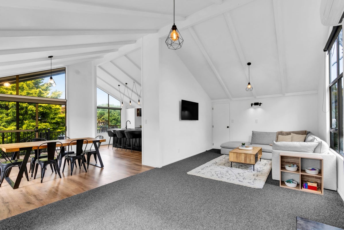 6 Ainslee Street, Highlands Park, New Plymouth - Carousel 2
