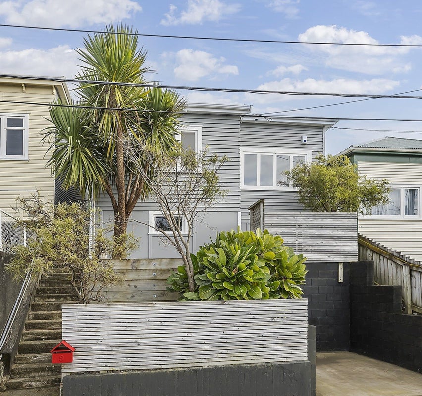 9 Torquay Terrace, Newtown, Wellington - Carousel 1