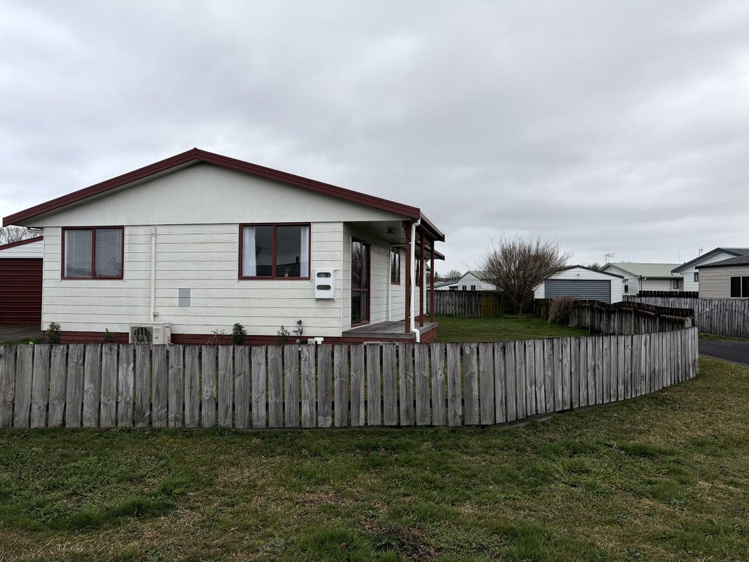 3 Jessica Court, Dinsdale, Hamilton - Carousel 2