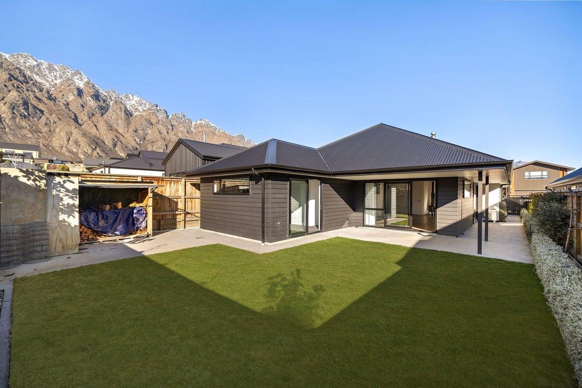 18 Crop Street, Jacks Point, Queenstown - Carousel 2