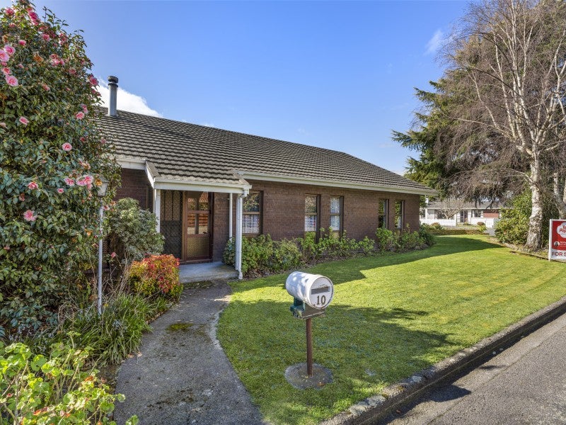 10 Matai Place, Pahiatua - Carousel 1