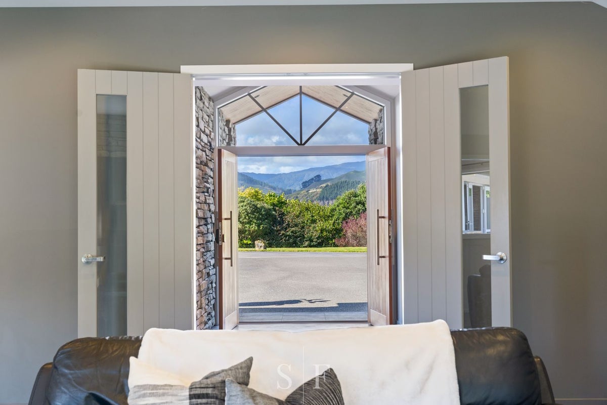 131 King Arthur Drive, Otaihanga, Paraparaumu - Carousel 2