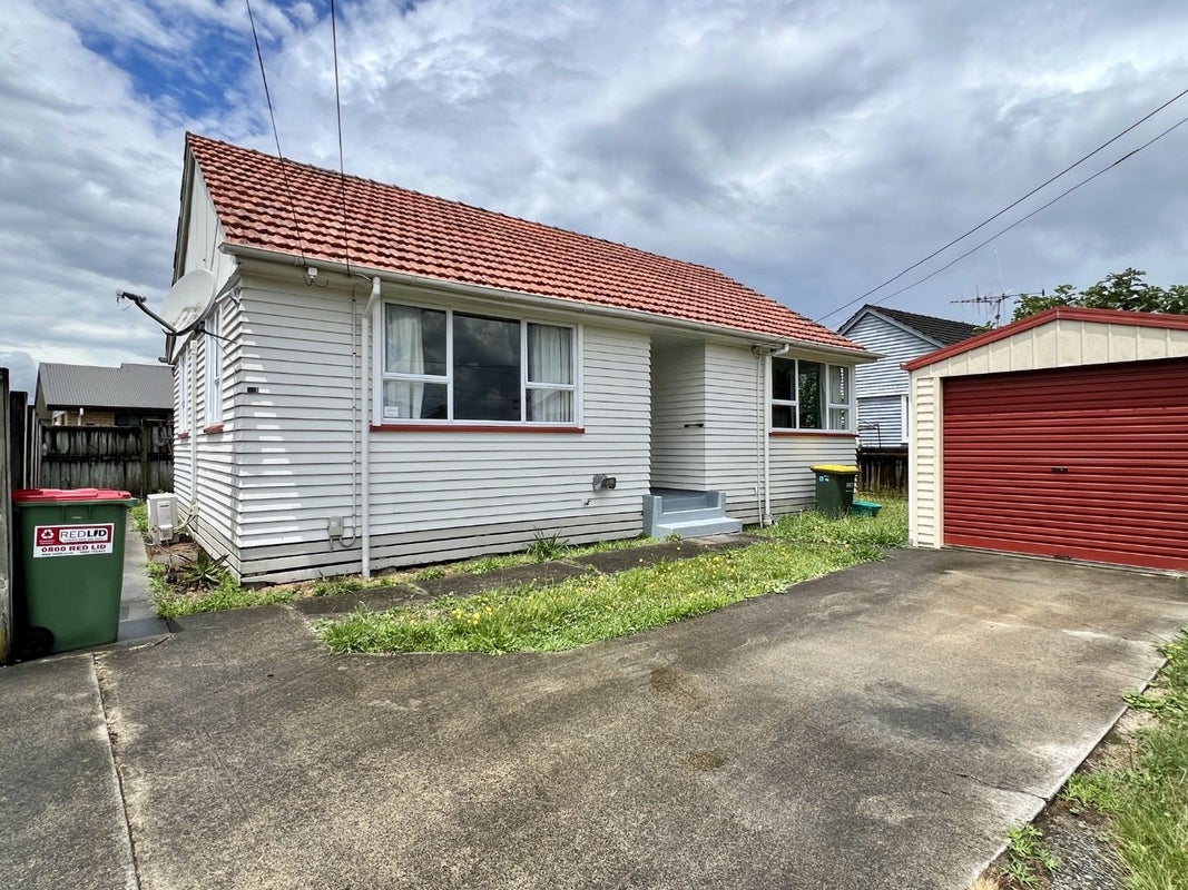 74 Normandy Avenue, Melville, Hamilton - Carousel 2