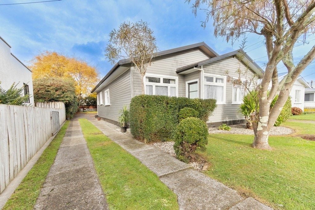 21 Ballance Street, Aramoho, Whanganui - Carousel 1
