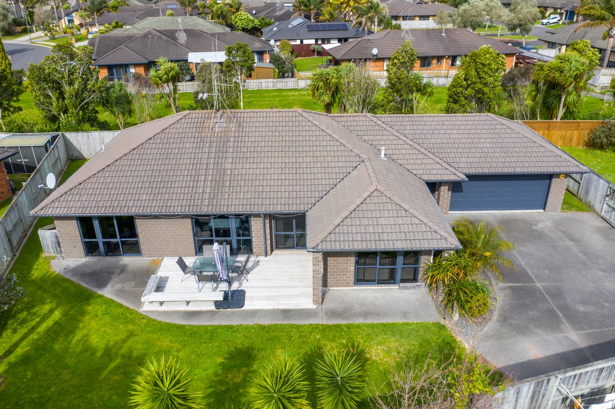 9 Evelyn Place, Papamoa Beach, Papamoa - Carousel 1