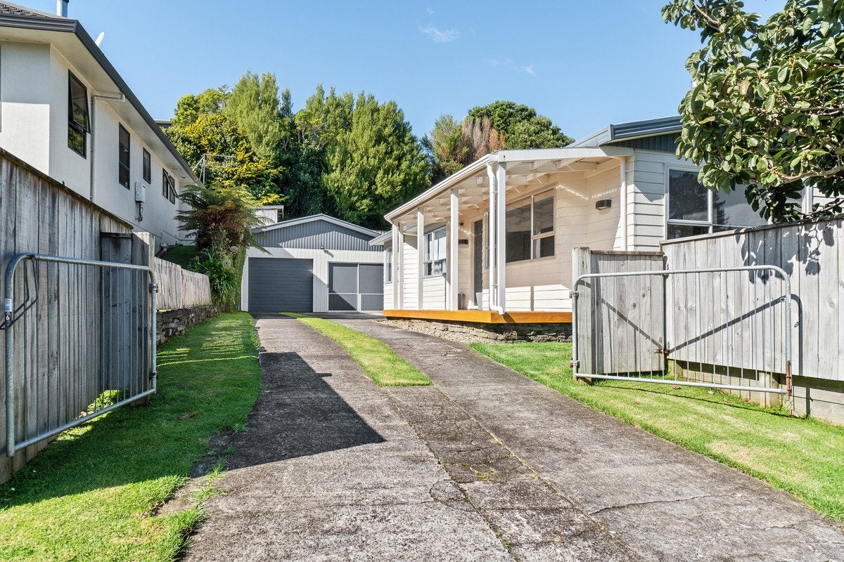 4 Puketotara Street, Highlands Park, New Plymouth - Carousel 1