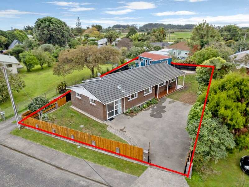 9 Old Coach Road South, Otaki Beach, Otaki - Carousel 1