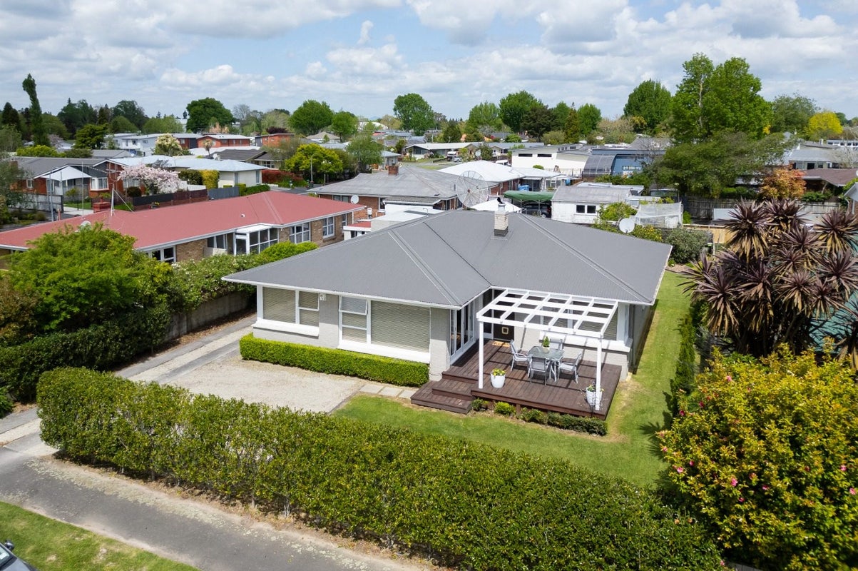 22 Scott Avenue, Hamilton East, Hamilton - Carousel 2