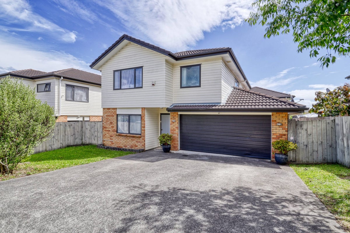 16 Andover Way, Goodwood Heights, Auckland - Carousel 1