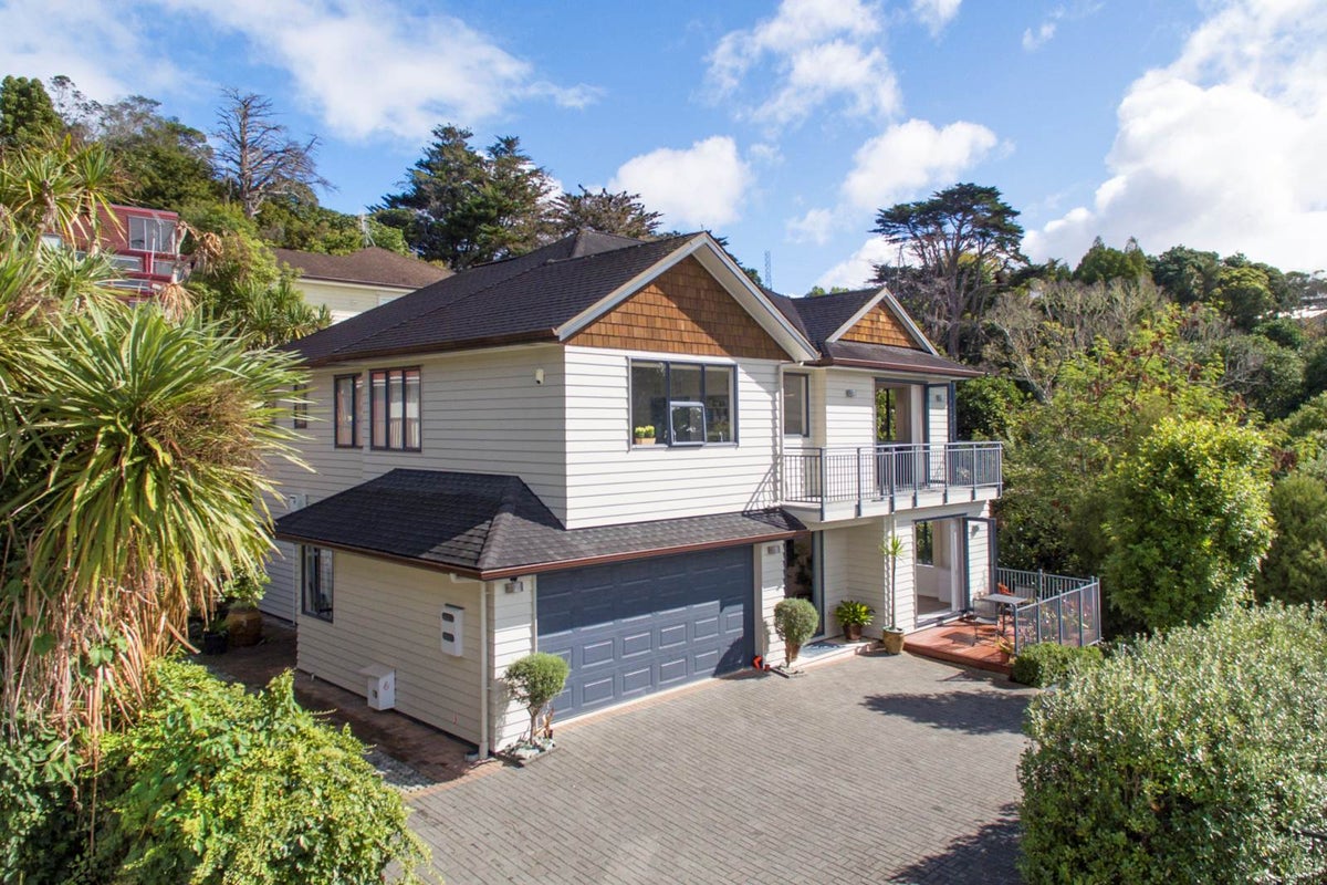 14D Hoskins Avenue, Hillsborough, Auckland - Carousel 1