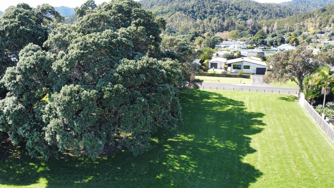 8 Seaview Avenue, Te Puru, Thames - Carousel 23