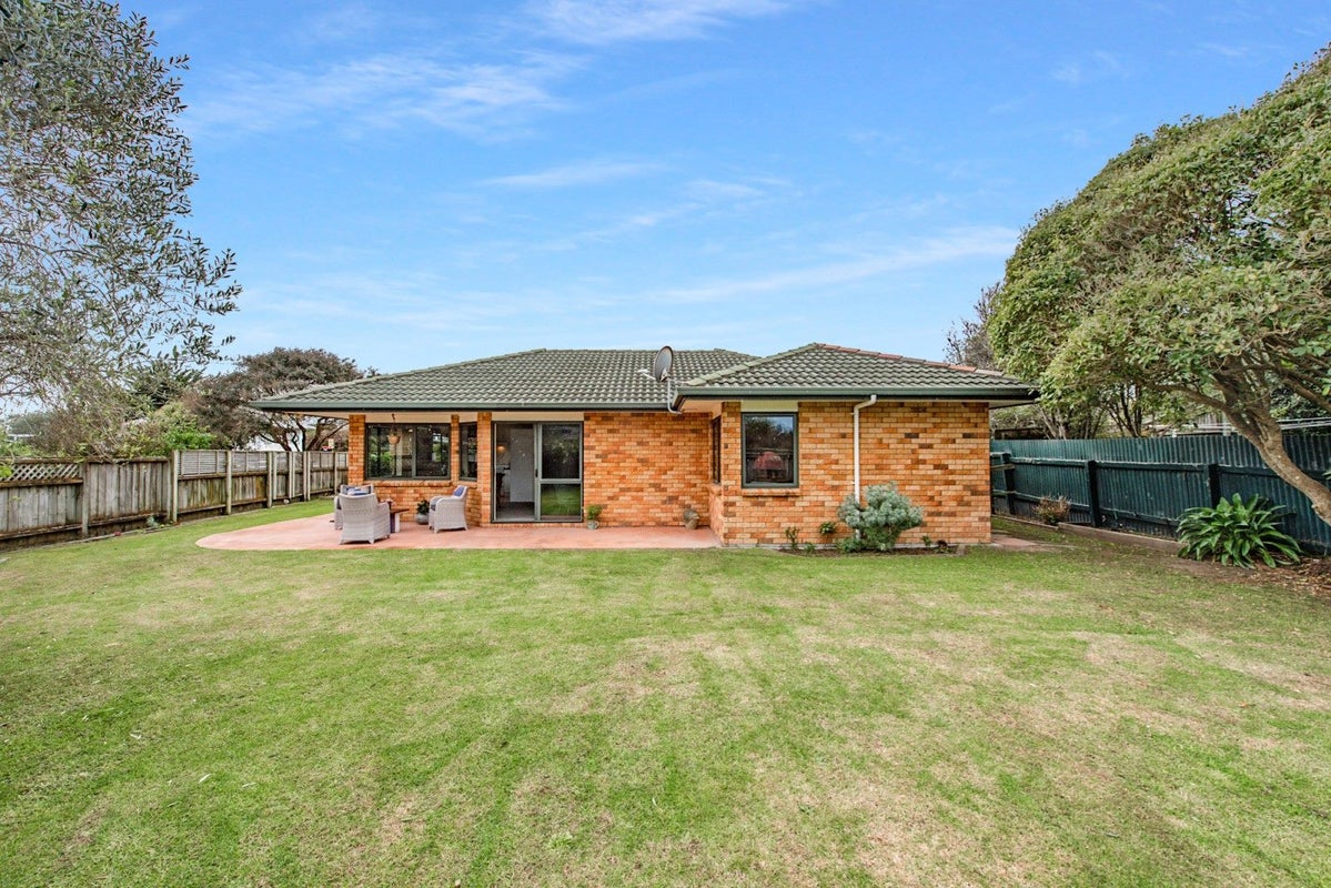 44 Te Moana Road, Waikanae Beach, Waikanae - Carousel 1