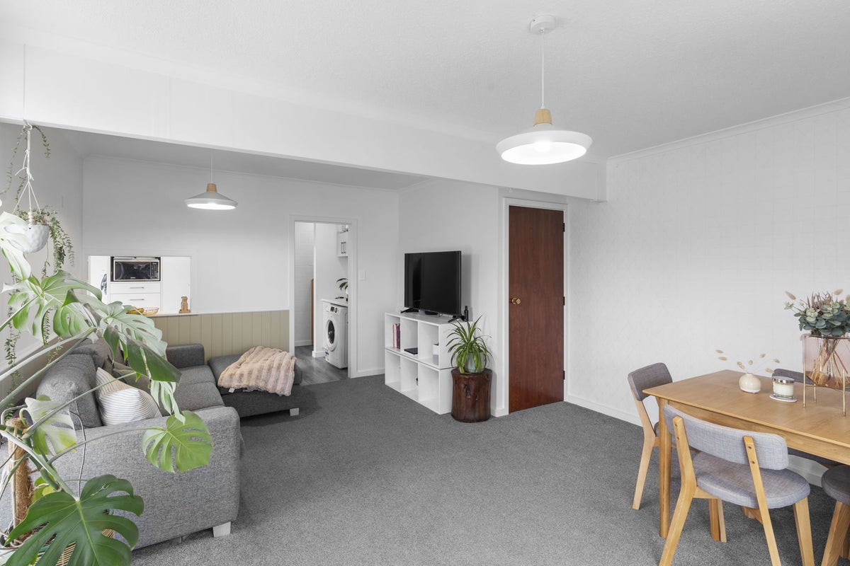 4/37 Avalon Street, Richmond, Christchurch - Carousel 2
