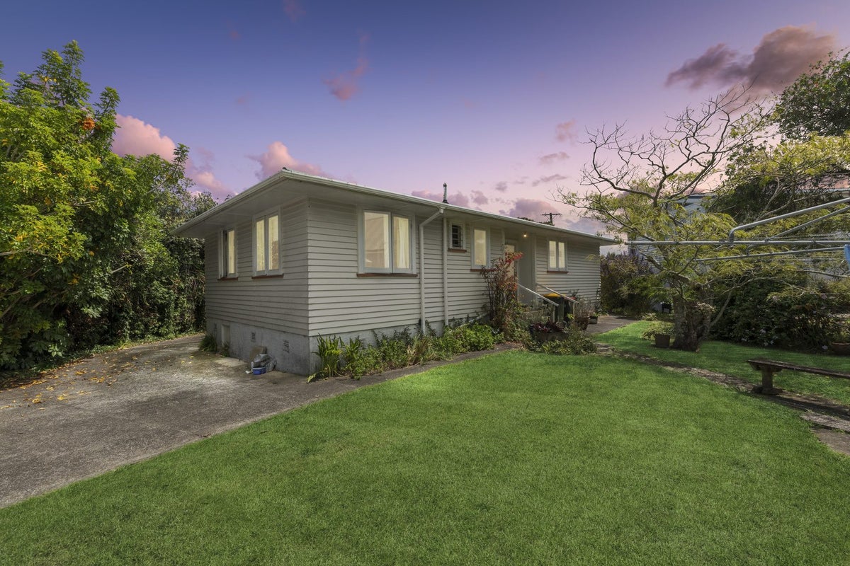 40 Wellesley Road, Mangere Bridge, Auckland - Carousel 1