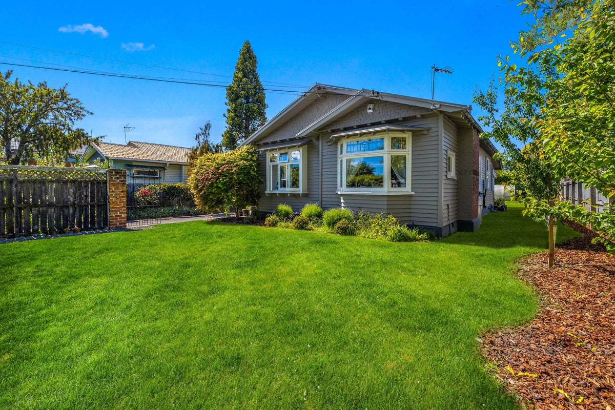 10 Stenness Avenue, Somerfield, Christchurch - Carousel 2
