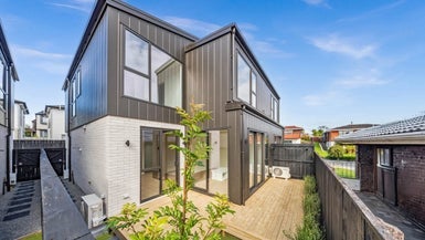 5 Galloway Crescent, Farm Cove, Auckland - Carousel 1