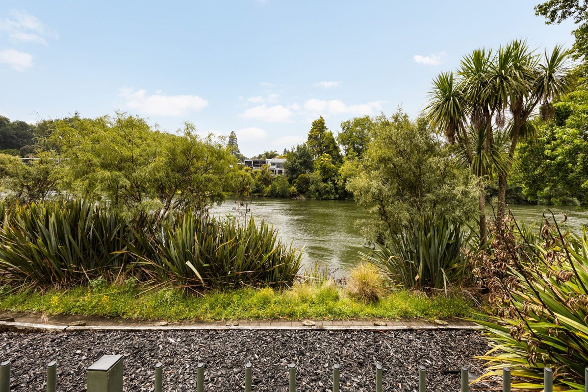 56 Awatere Avenue, Beerescourt, Hamilton - Carousel 30