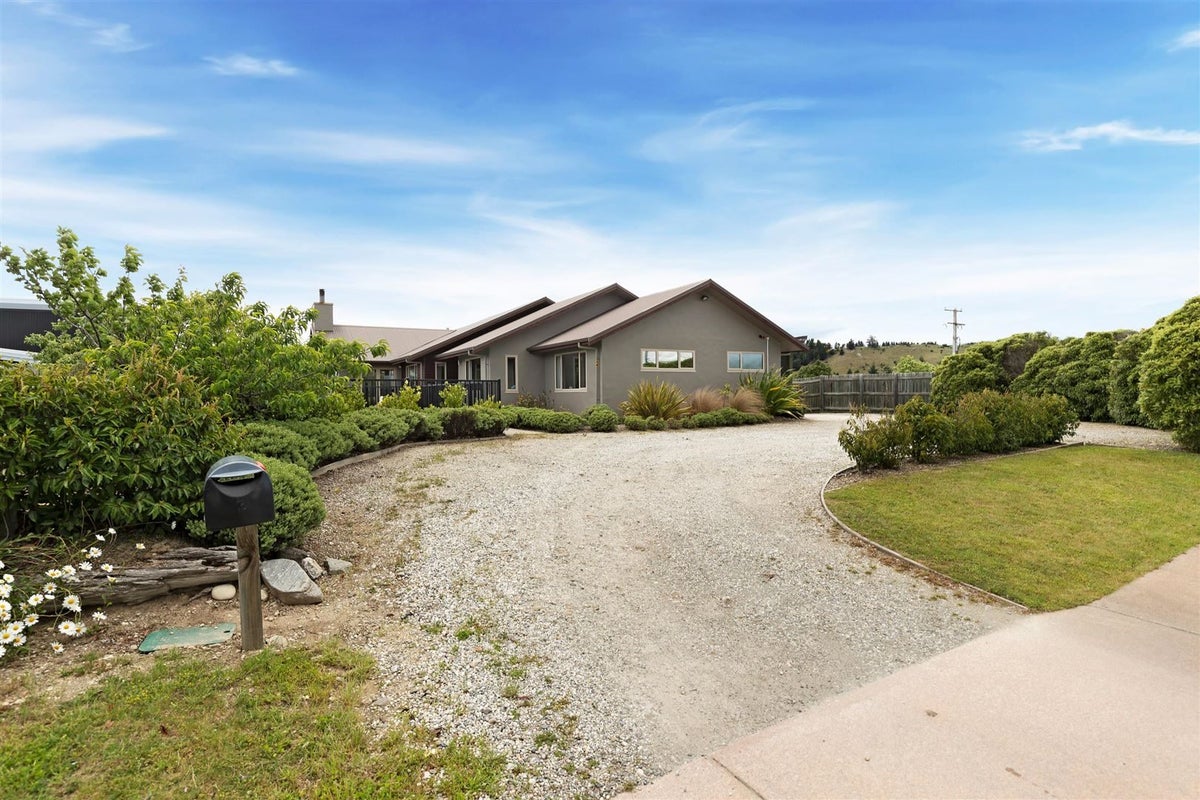 2 Ash Avenue, Albert Town, Wanaka - Carousel 19