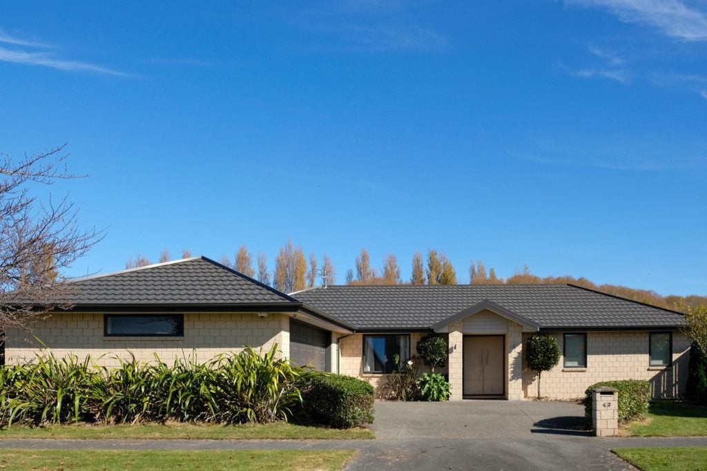 43 Somerville Crescent, Aidanfield, Christchurch - Carousel 1