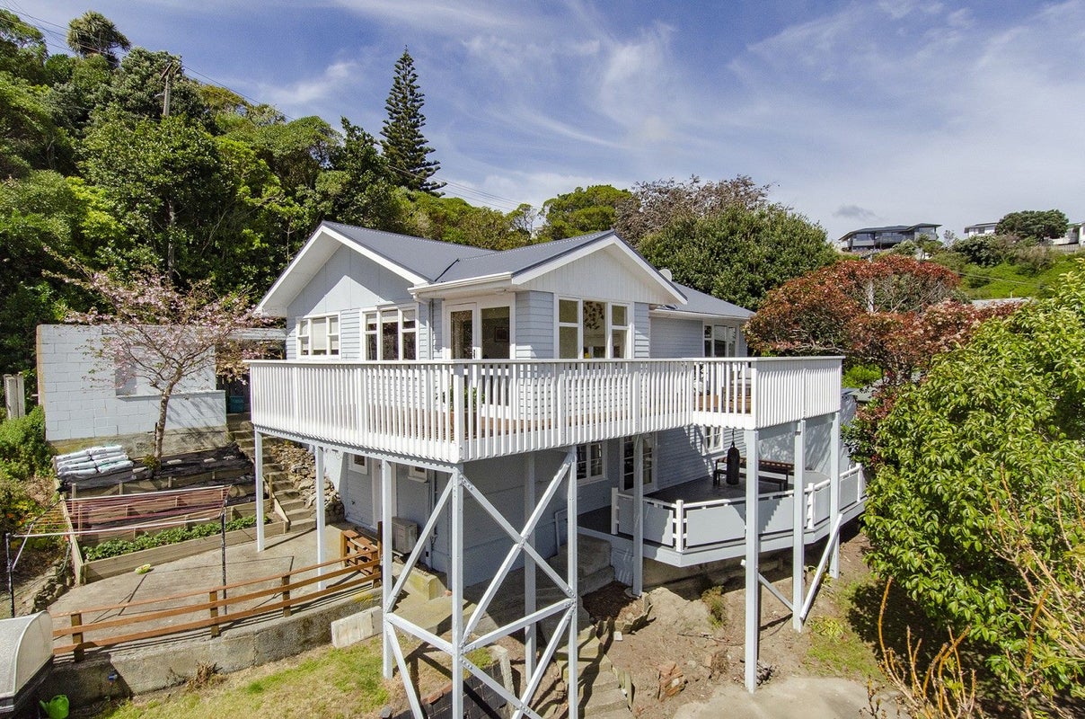 5 Otaki Street, Miramar, Wellington - Carousel 2