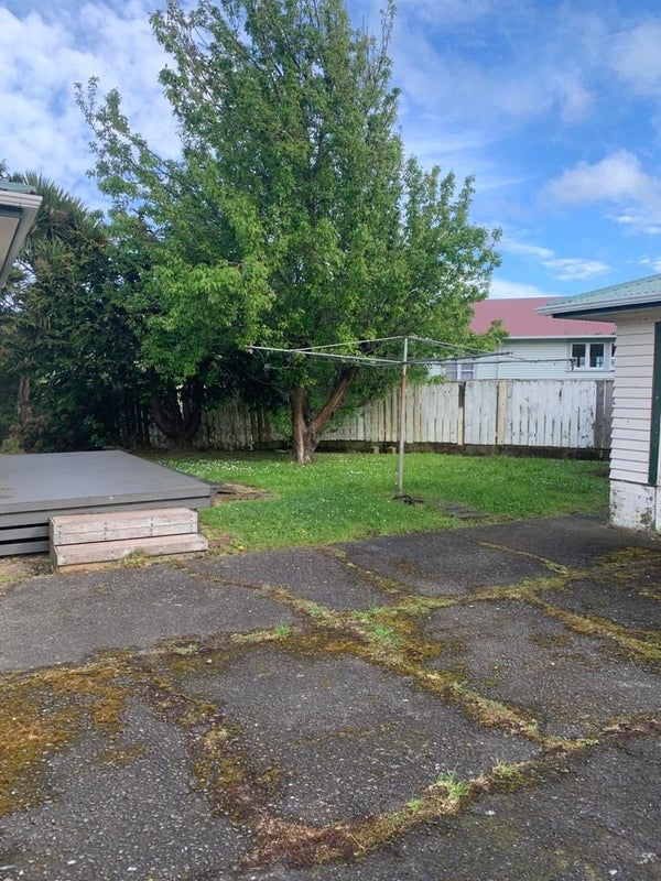 19 Miles Crescent, Wainuiomata, Lower Hutt - Carousel 8