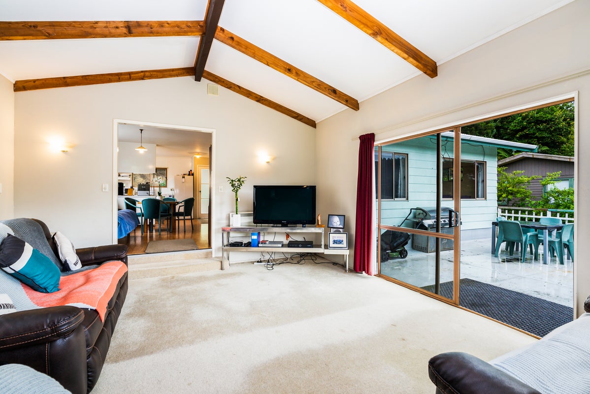 55 School Road, Paihia, Paihia - Carousel 2