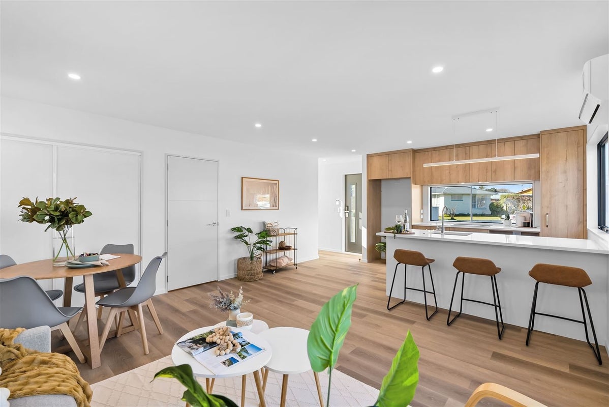17A Dunluce Place, Hornby, Christchurch - Carousel 2