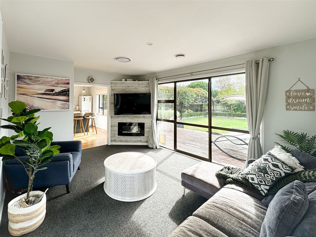 142 Pacific Road, North New Brighton, Christchurch - Carousel 1