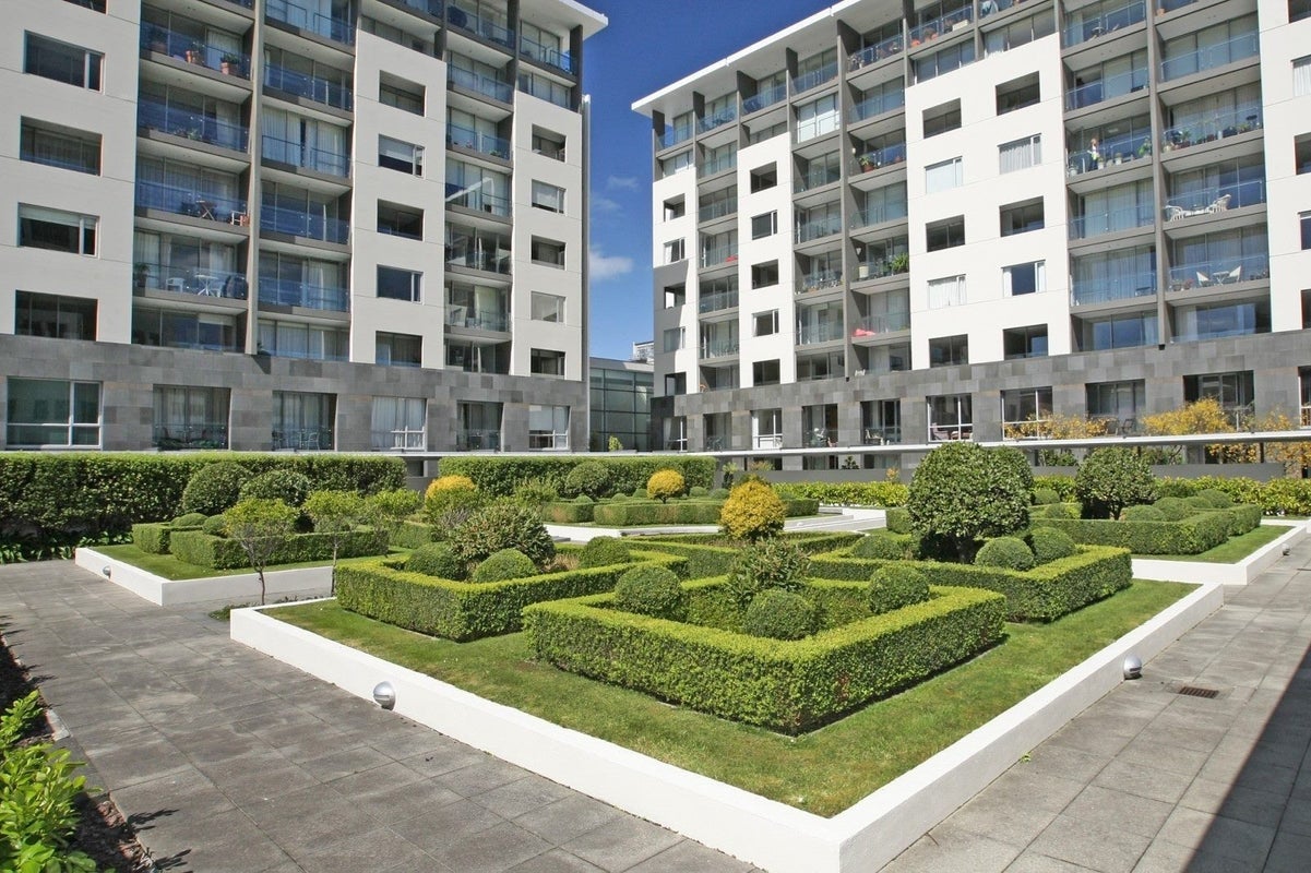 B22/10 Ebor Street, Te Aro, Wellington - Carousel 1