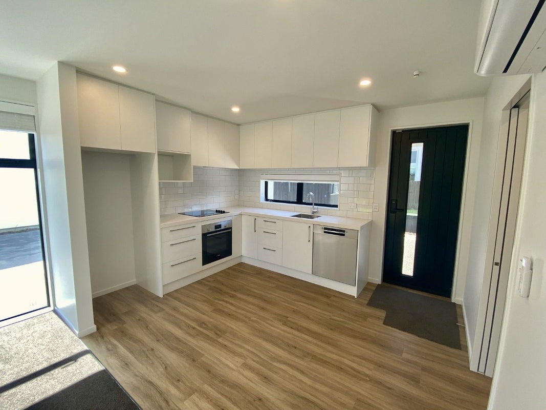 3/14 Crohane Place, Addington, Christchurch - Carousel 2