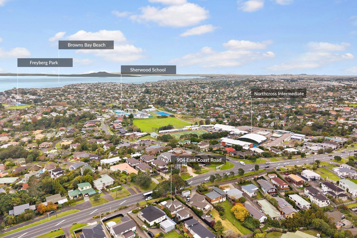 904 East Coast Road, Northcross, Auckland - Carousel 25