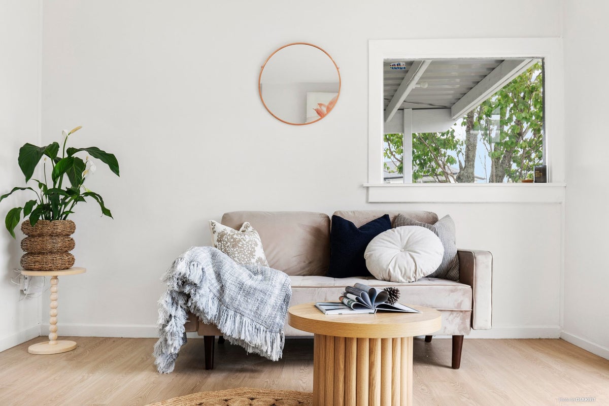 1/22 Manuwai Road, Torbay, Auckland - Carousel 1