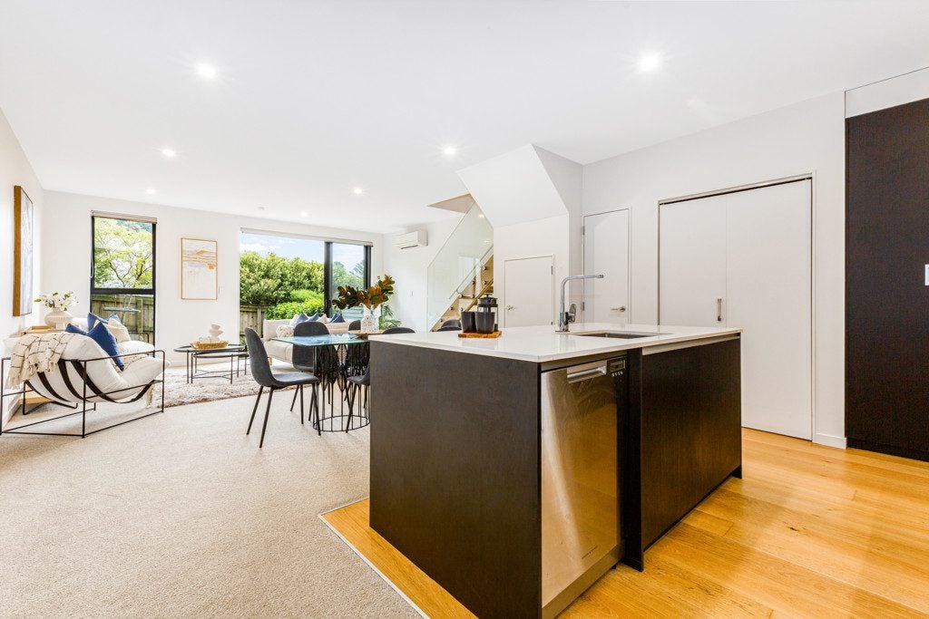11/80 Seatoun Heights Road, Seatoun, Wellington - Carousel 2